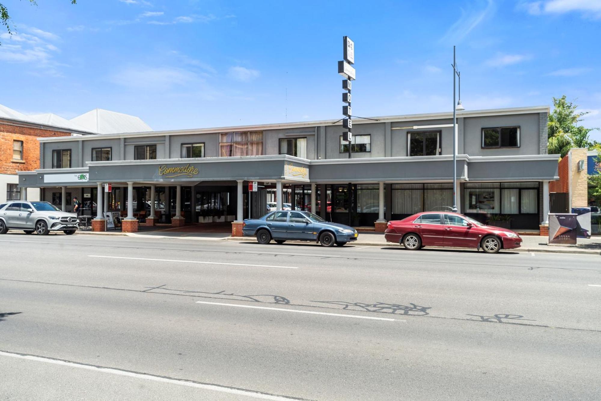 Commodore Motor Inn Albury Exterior foto