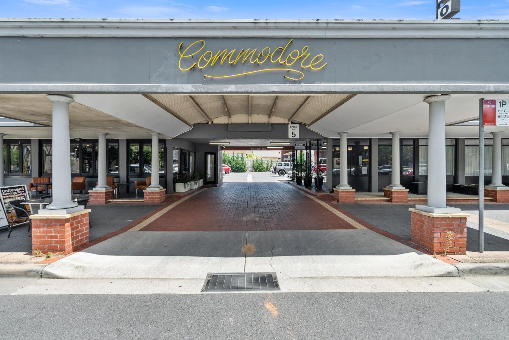 Commodore Motor Inn Albury Exterior foto